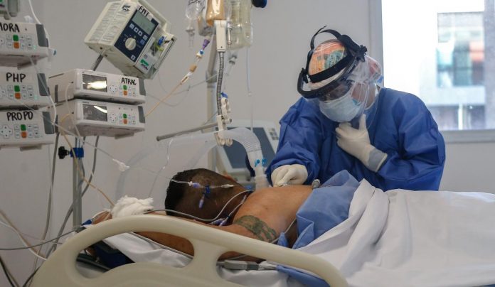 Aumentan hospitalizaciones por Covid-19 en Francia