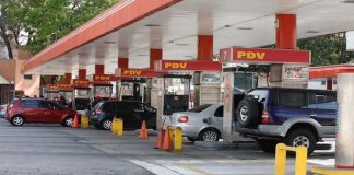 suministro de combustible