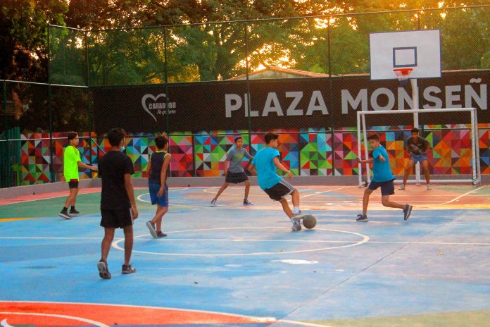 Plaza “Monseñor Henríquez” Plaza “Monseñor Henríquez”