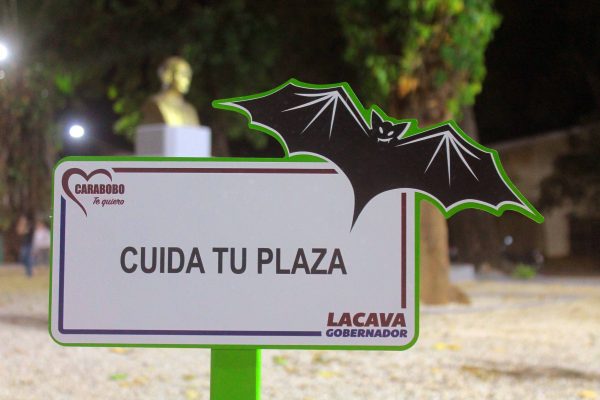 Plaza “Monseñor Henríquez”