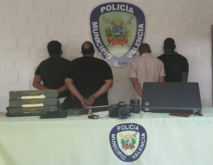 posesión ilícita de material explosivos