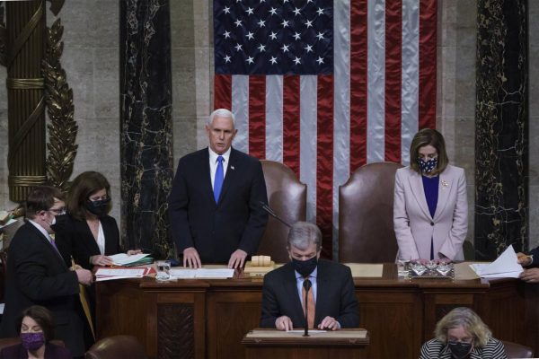 Congreso certifica a Biden como presidente de EE.UU
