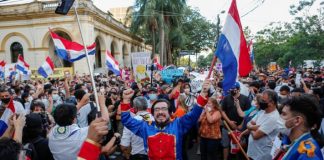 Paraguayos protestan