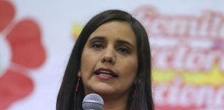 Candidata Verónika Mendoza denuncia posible golpe en Perú