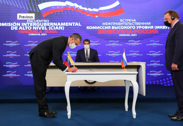 Venezuela y Rusia firman 12 documentos de acuerdos por 10 años