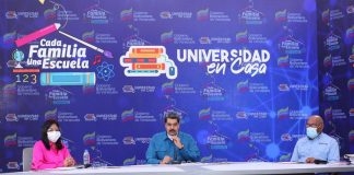Maduro-Cada Familia una Escuela