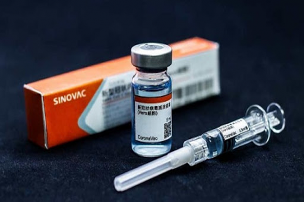 China ayuda con vacunas anti Covid-19 a 80 países