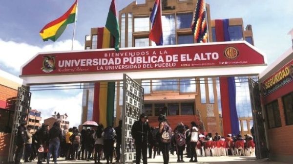 La fiscalía boliviana detiene tres personas