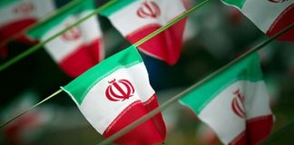 Irán celebra 42 años
