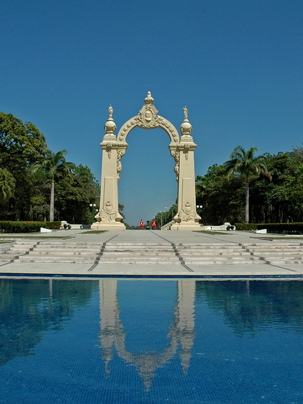 Arco Carabobo Monumentos y Sitios