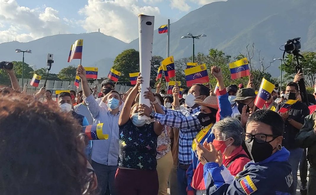 Llama Libertadora Antorcha Libertaria Bolivariana