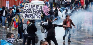 Denuncian exesos mortales de las fuerzas policiales colombianas en protestas