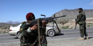 Talibanes ocupan distrito