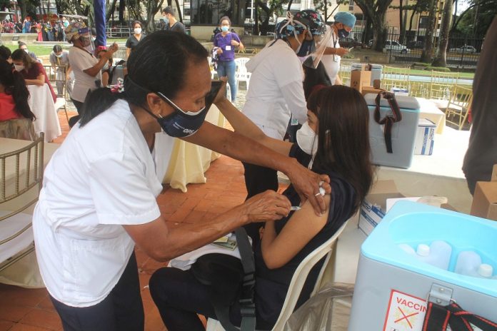 Inmunizados en Carabobo mil estudiantes