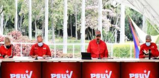 Presidente Maduro saluda a la base del Psuv