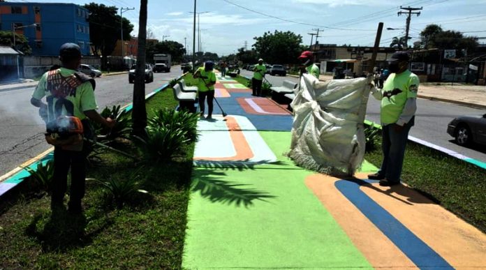 #Carabobo: refuerzan limpieza en distintos puntos de Valencia #Carabobo: refuerzan limpieza en distintos puntos de Valencia