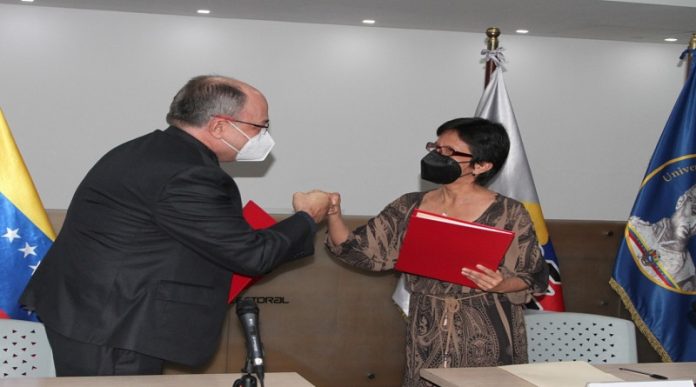 CNE y UBV firman convenio para trabajar por la institucionalidad del Estado