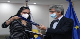 Misión electoral de la UE y CNE firman acuerdo de veeduría CNE