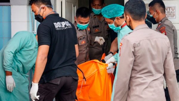 Incendio en Indonesia deja 41 muertos y 39 heridos