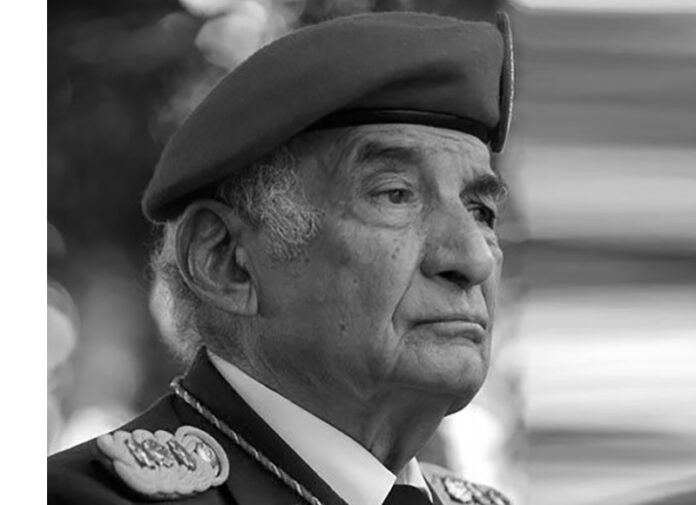 perezarcay2009211-696x505