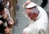 Papa Francisco pide cesen agresiones