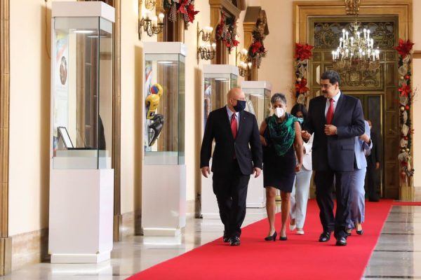 Venezuela y Fiscalía de la CPI firman memorándum de entendimiento 