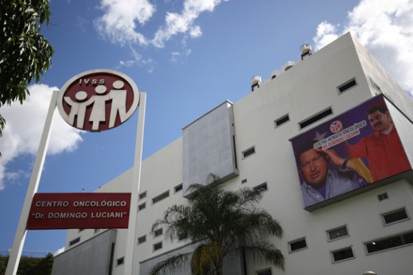 Inauguran moderno centro hemato-oncológico