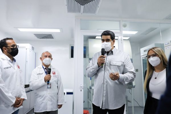 Inauguran moderno centro hemato-oncológico
