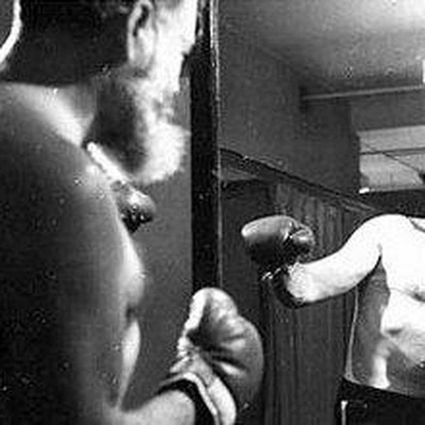 ernest-hemingway-relato banal-box