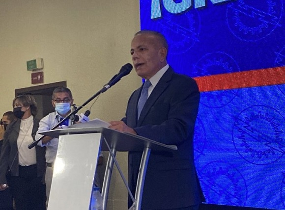 Manuel Rosales es gobernador oficialmente