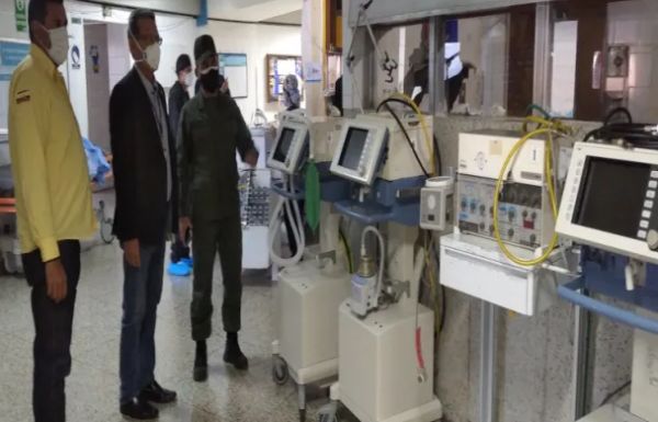 Científicos venezolanos recuperan equipos médicos