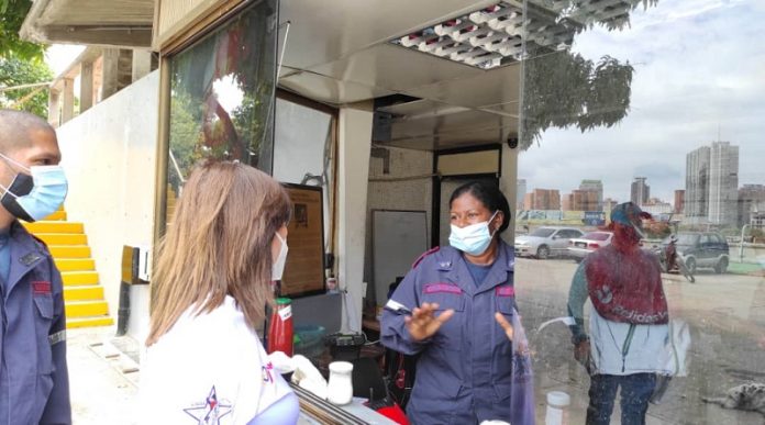 Gobierno supervisa rehabilitación a bomberos UCV