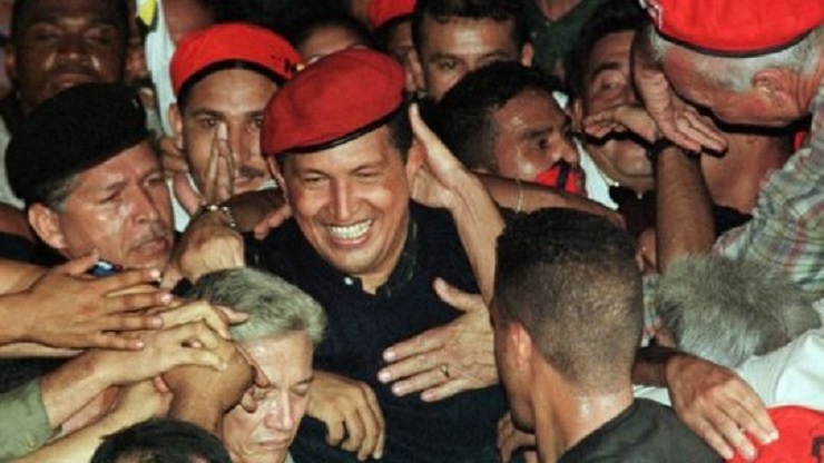 Hugo Chávez ganó primeras elecciones