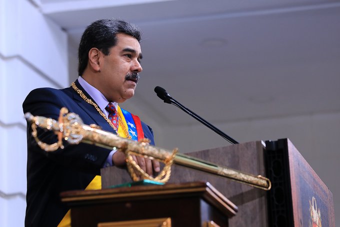 FJLdAY8XEAEBXD9 Presidente Maduro se presenta al parlamento memoria y cuenta