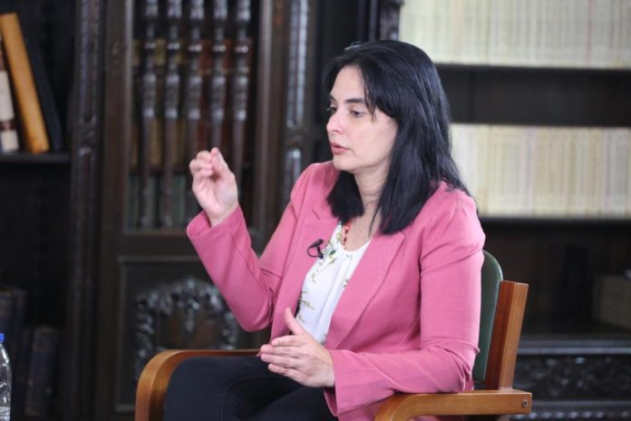 Ómicron-ministra Gabriela Jiménez Ómicron-ministra Gabriela Jiménez