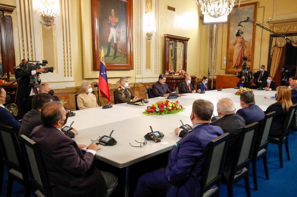 Presidente Maduro: Ley de Zonas Económicas moverá inversiones
