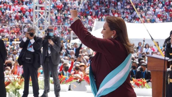 Presidente Maduro saluda juramentación de Xiomara Castro