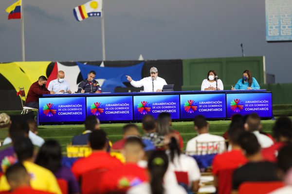 Toman juramento 607 gobiernos comunitarios en La Guaira