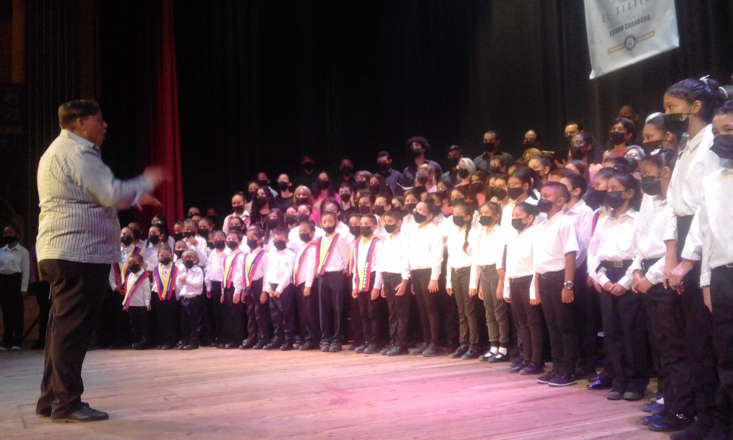 Sistema de Orquesta y Coros en Valencia