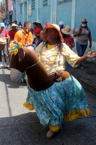 Encuentro y Baile de Burras