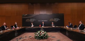 Cancilleres de Rusia y Ucrania