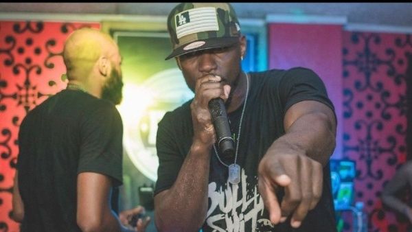 Asesinan en Colombia a cantante y activista Asesinan en Colombia a cantante y activista