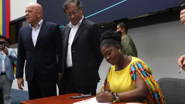 colombia_denuncia_amenazas01.jpg_1718483347 Candidata a vicepresidencia