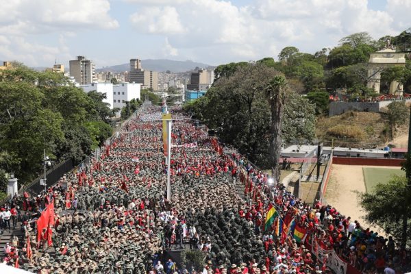 Maduro lanzó ofensiva
