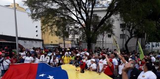 El pueblo conmemora