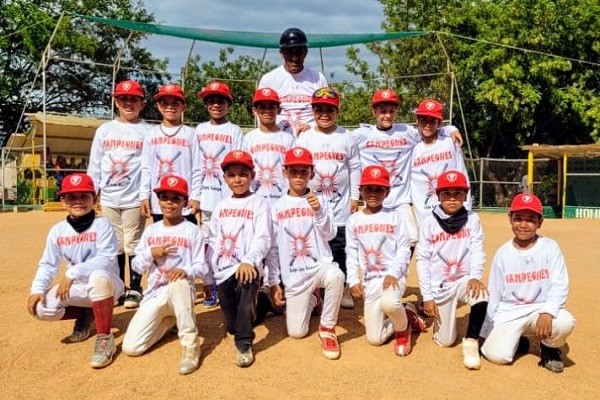 Firestone1 Escuela de Beisbol Menor Firestone