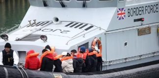 230 migrantes cruzan canal de La Mancha