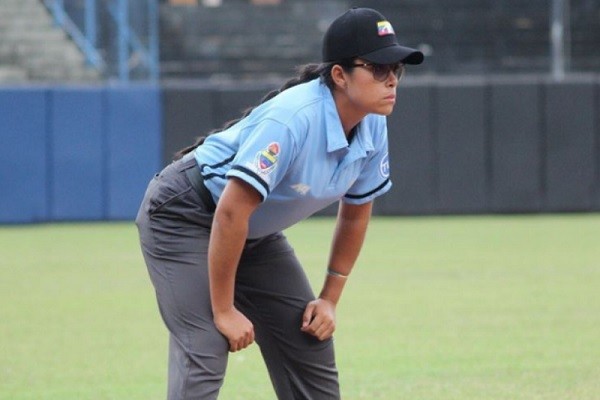 umpire la primera mujer umpire
