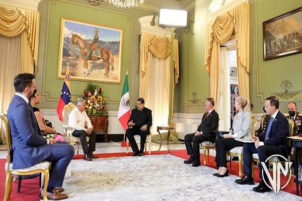 Embajadores de México y Nicaragua