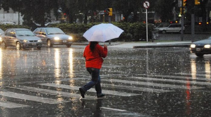 Inameh pronostica lluvias con descargas eléctricas para este domingo Lluvias y chubascos